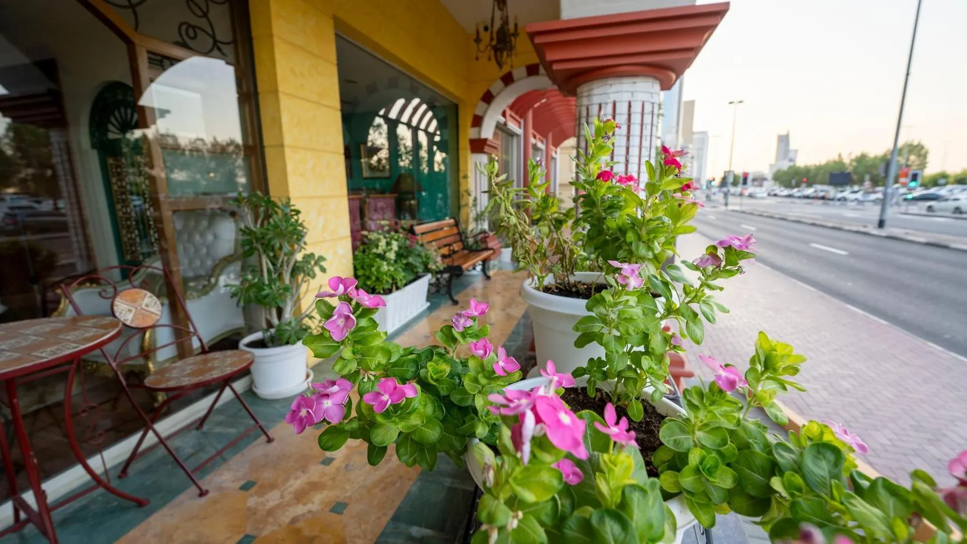 Riviera Hotel Dubai 4*,